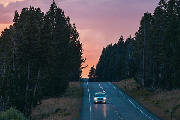 成都到张掖，租辆大巴穿越西北要花多少钱？算完这笔账我惊了！-第1张图片-成都租车公司